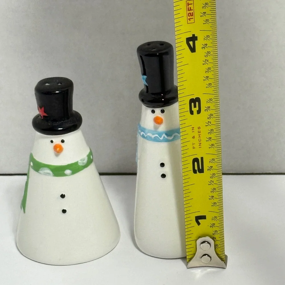 Ceramic Snowman Salt Pepper Shakers Set Black‎ Top Hat Winter Holiday Kitchen